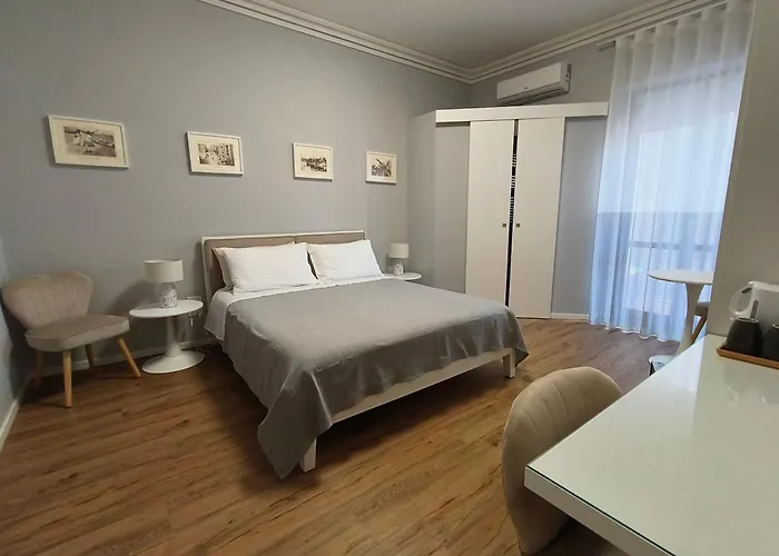 Canfora 163 Cutaias Gasthuis 4*